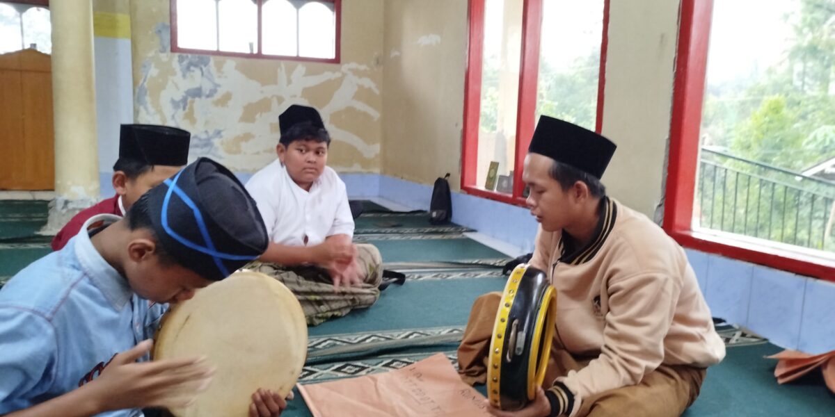 Pelatihan Hadroh