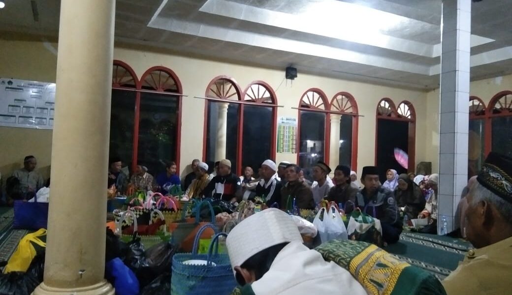 Peringatan Maulid Nabi ﷺ – Sedekah & Debaan Ba’da Mulud Bersama Jamaah Masjid At-Takwa Cilumping